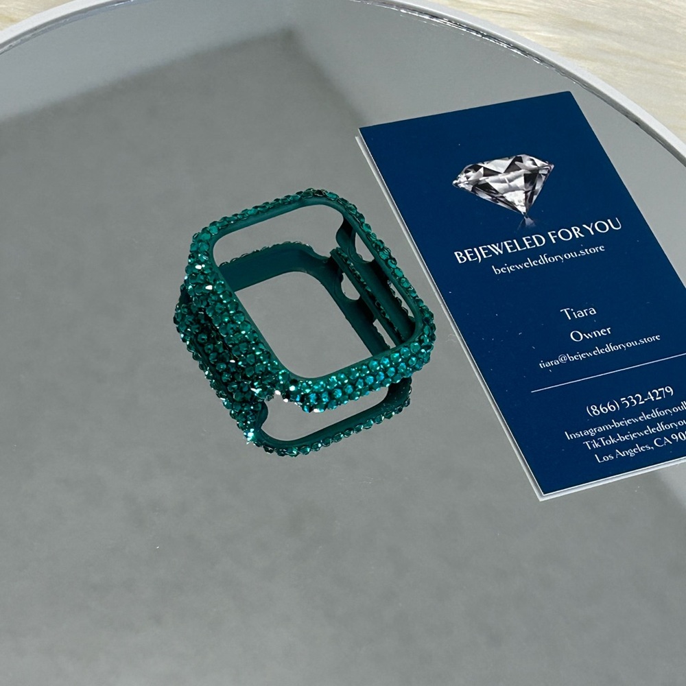 Luxury Redefined: Custom Green Zircon Apple Watch Case Sparkling with Crystals